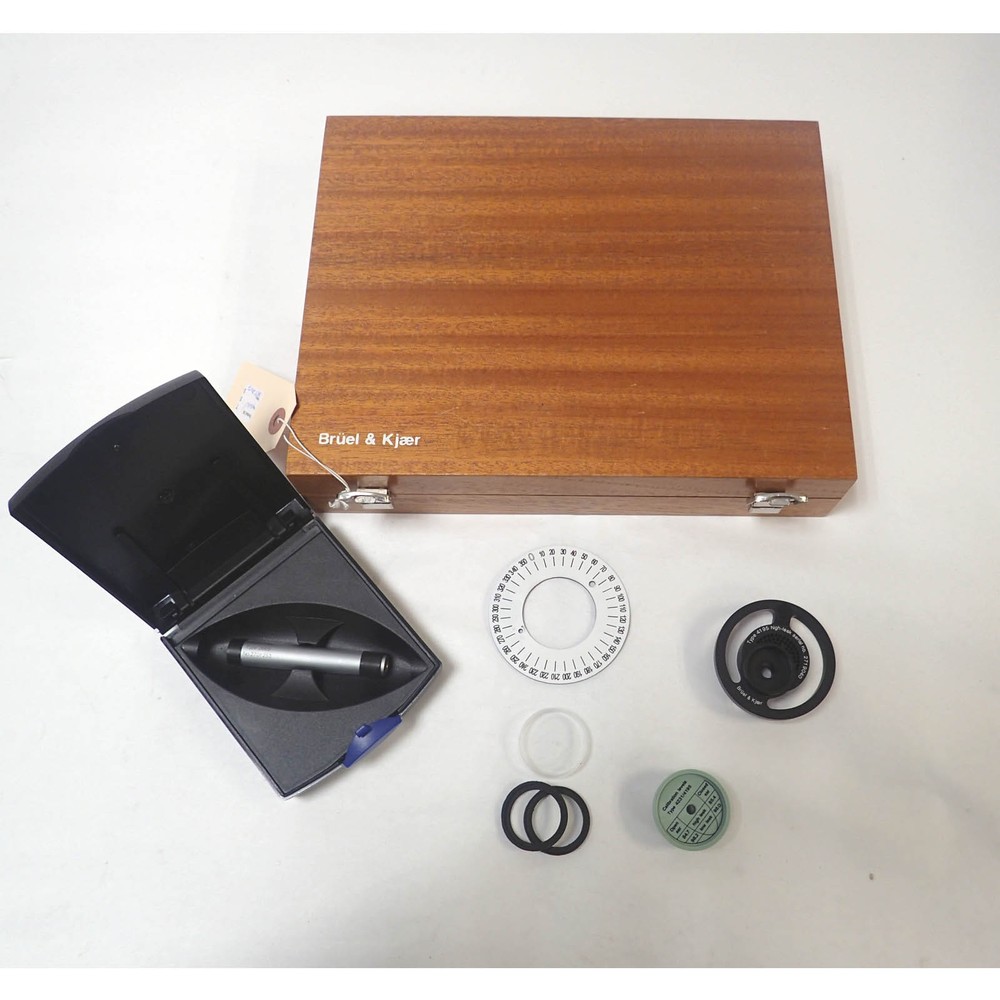 BRUEL & KJAER WIDEBAND EAR SIMULATOR TYPE 4195 INCOMPLETE