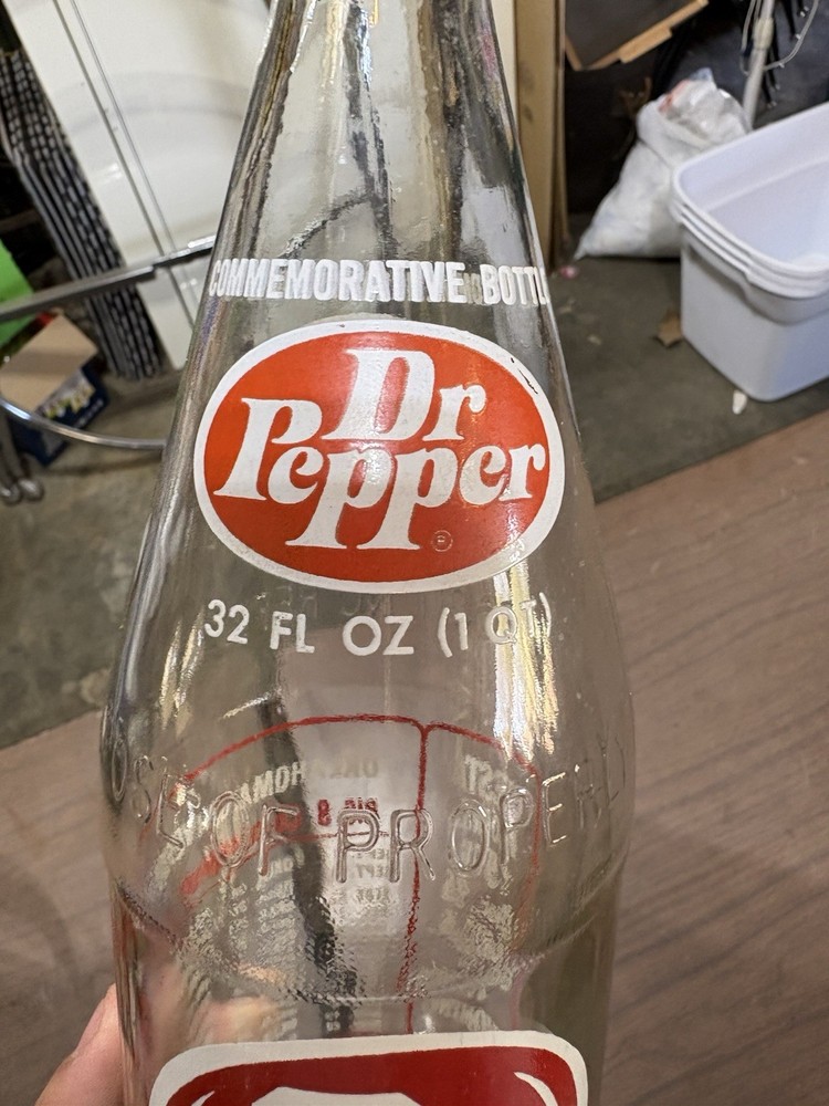 Ou Vintage Dr.Pepper Bottle