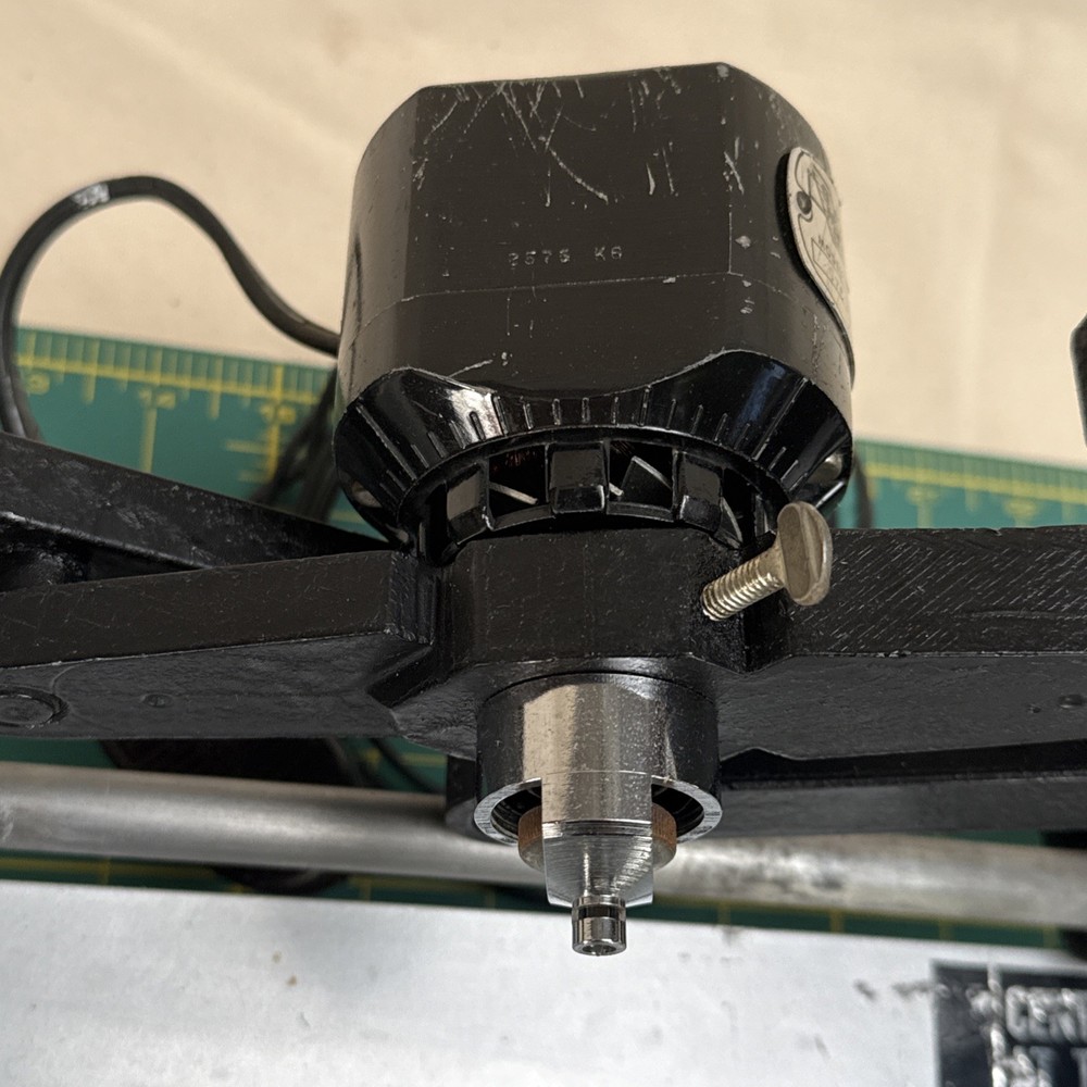 Scott SM-300 pantograph engraving machine