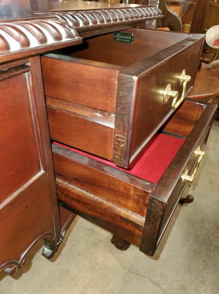 Hancock Mahogany Dining Server / Console Table - Carved Details - Elegant!