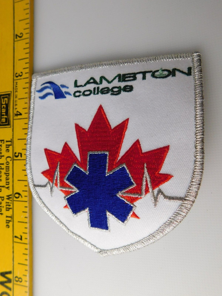 LAMBTON COLLEGE EMS FIRE RESCUE EMERGENGENCY TRAINING VINTAGE PATCH SCHOOL