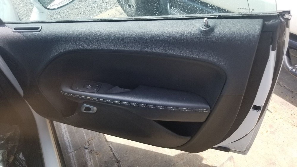 16 DODGE CHALLENGER SRT INTERIOR DOOR TRIM PANEL RIGHT PASSENGER BLACK