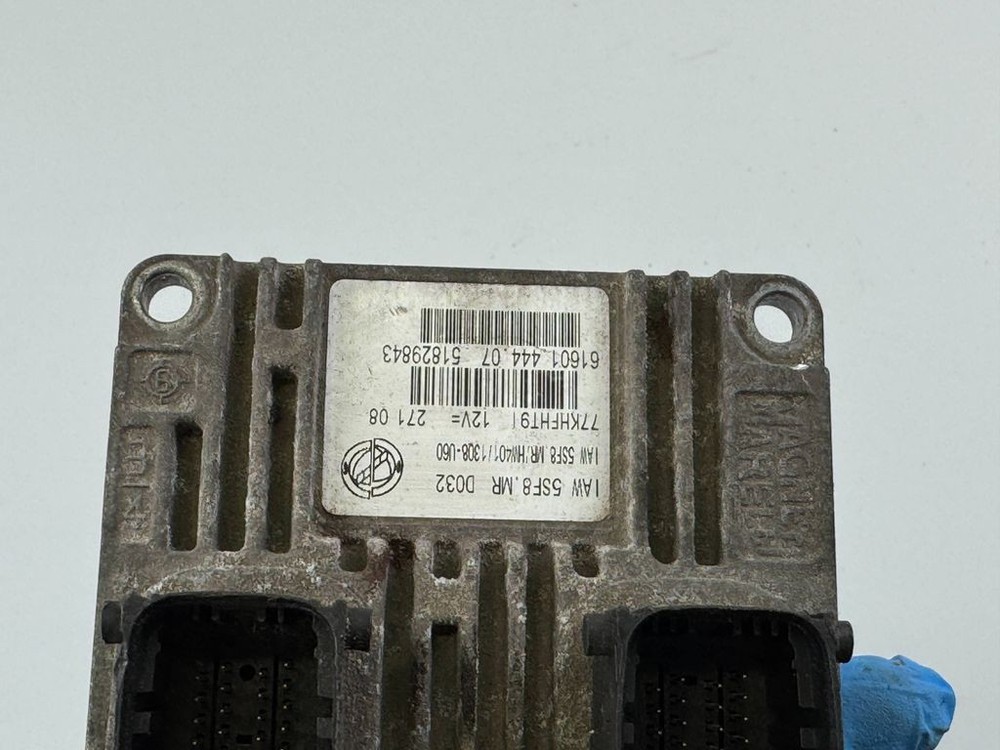 Fiat 500 2007 Engine Control Unit Module 51829843 77KHFHT9