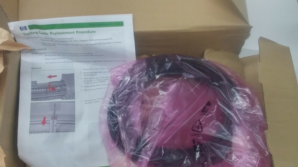 HP Q6703-67108 Single data trailing cable - For the Designjet LX800 printer