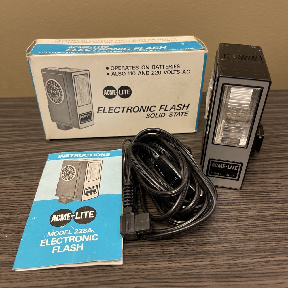 Vintage Acme-Lite Electronic Flash Solid State Model 228A Free Shipping