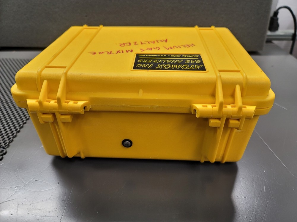 Atomox Inc. Helium Gas Mixture Analyzer