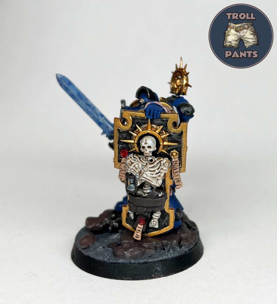 Warhammer 40k - Ultramarines - Captain With Shield