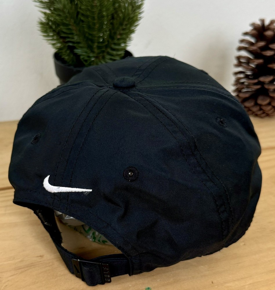 Nike Pink Mickey Mouse Authentic Disney Featherlight Dri-Fit Run OSFA Hat Cap