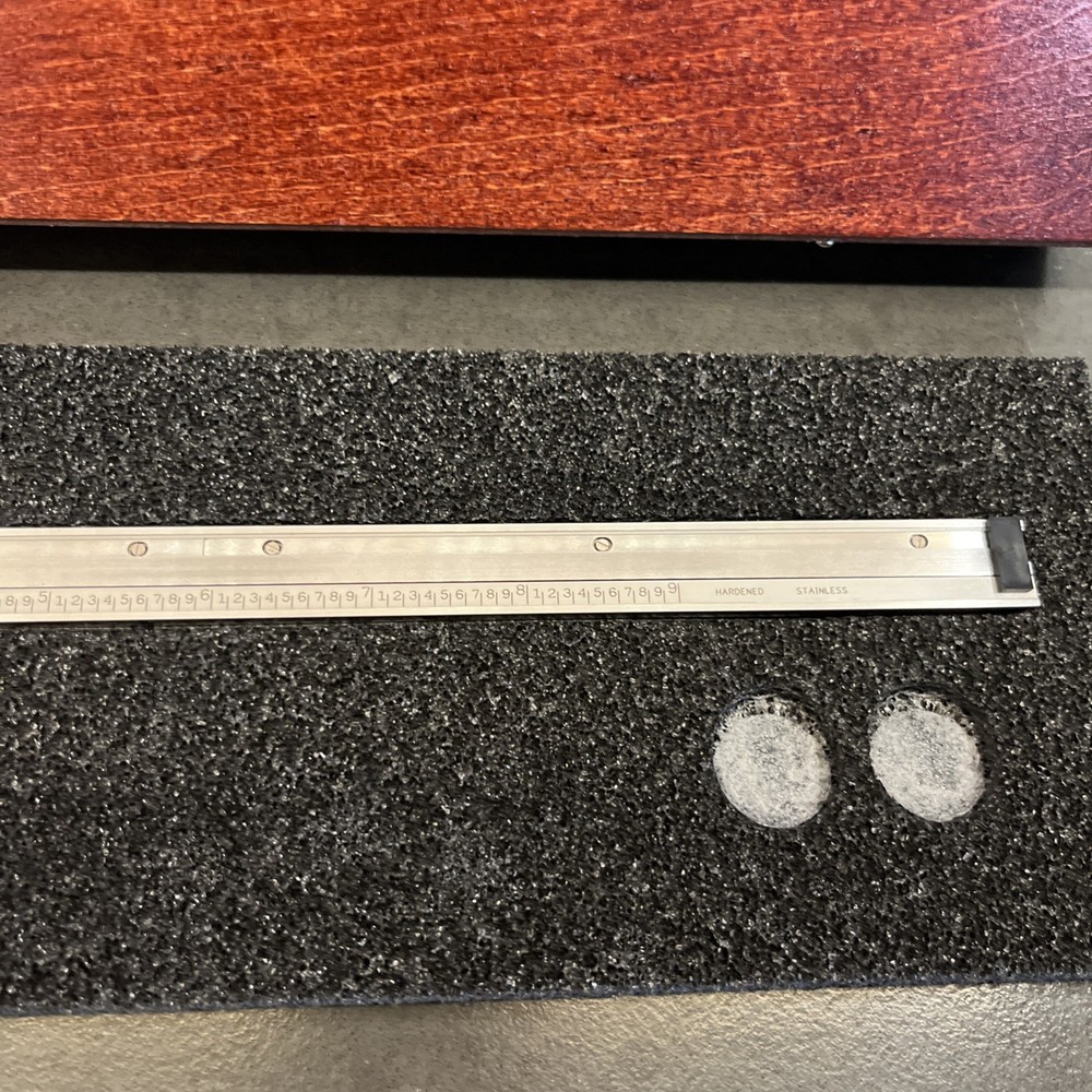 Starret Dial Caliper 0-9. 120A-9.