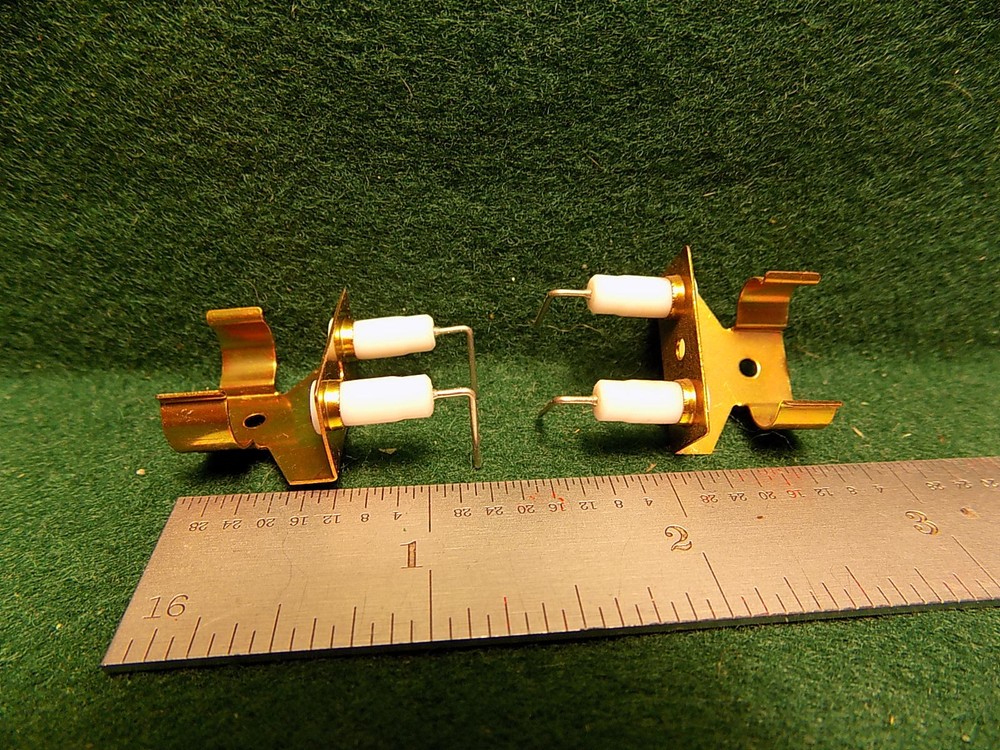 Lot of 2 HC-6U CRYSTAL SOCKET & HOLDER NOS