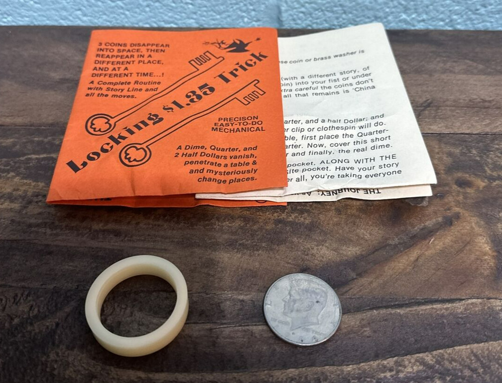 Vintage *RARE* Locking $1.35 Trick Magic Trick
