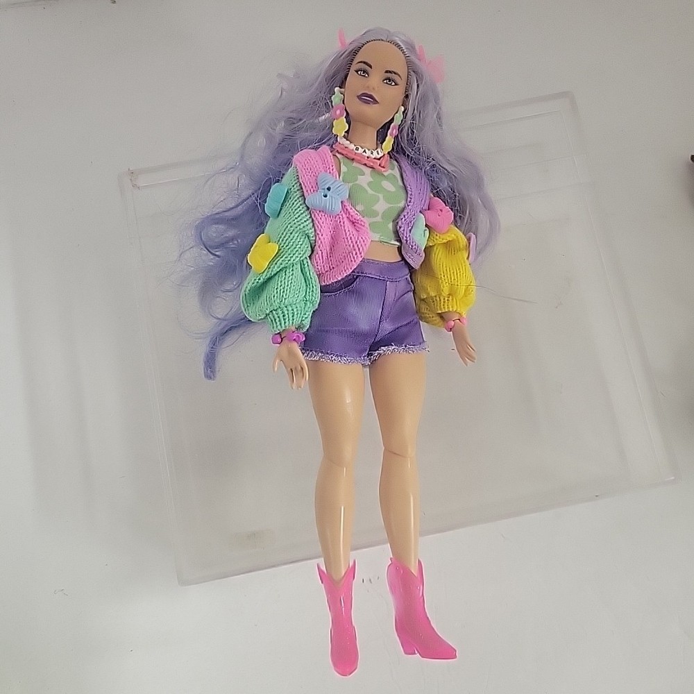 Barbie doll - Extra #20 - HKP95