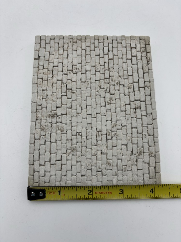 Dutton Cobblestone Intersection Set Double Lane DM40 (NO BOX)