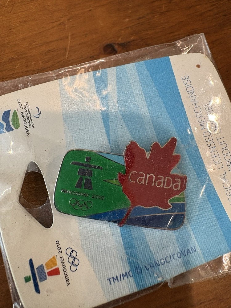 2010 Olympic Pin Canada