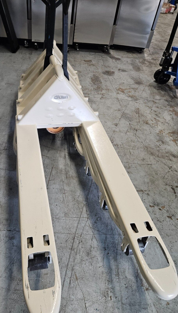 Crown PTH-50 Manual Pallet Jack Refurbished 27"x48" 5000lbs