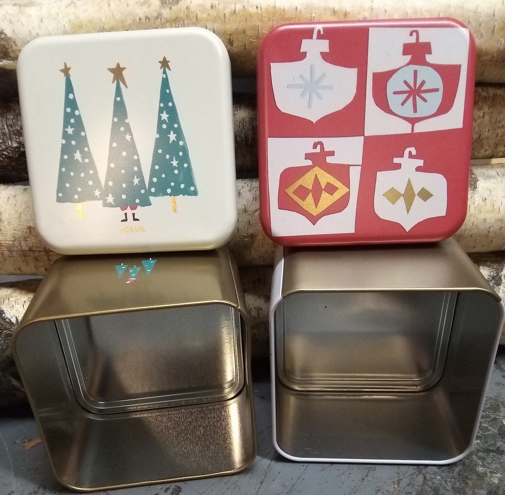 Fossil Keepsake Christmas Tins. 4 Pack. Ships Free & 4 Personalized Keychains