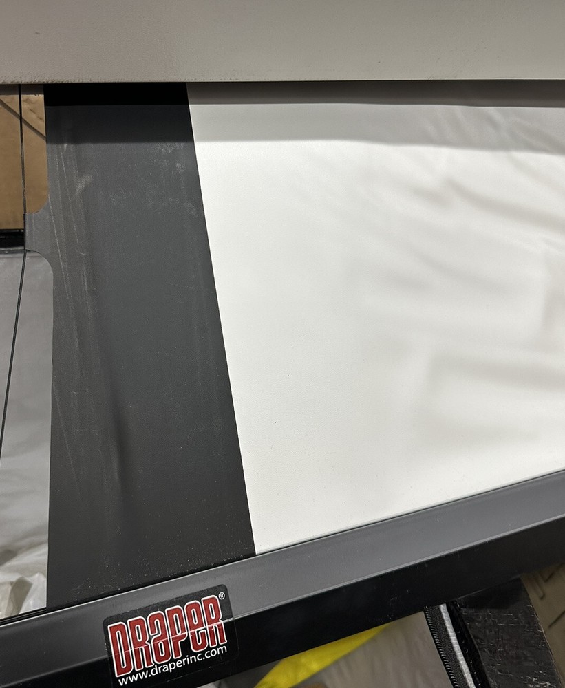 DRAPER PREMIER PROJECTOR SCREEN 104”X65”