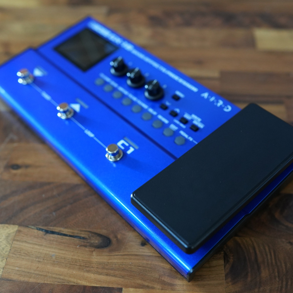 BOSS GX-1B Bass Effects Processor Multi-Effects Pedal