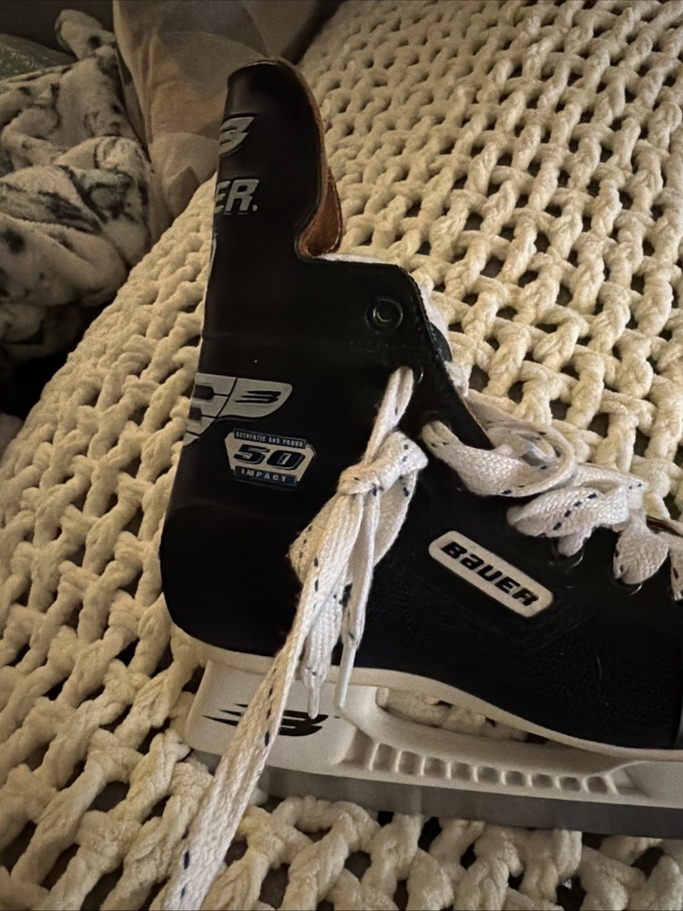Ice Skates Bauer 50 Impact Size Medium