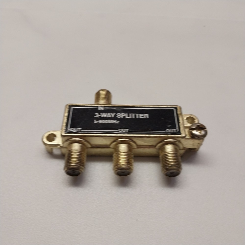 Mountable 3 way splitter 5-900MHz