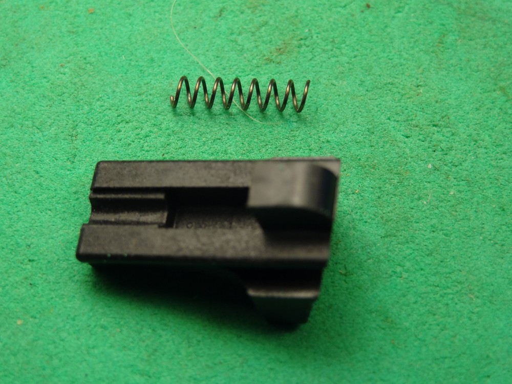 Winchester 1500 Carrier Release w/ Spring (Plastic)