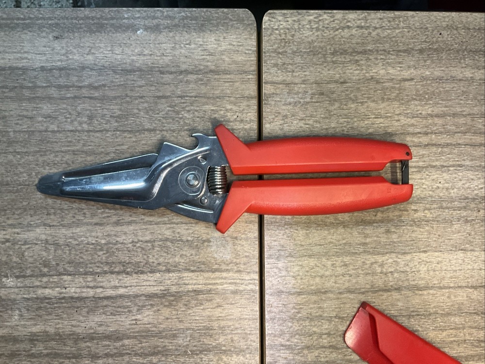 Kuhn Rikon Shears Multi Use Kitchen Scissors W/Magnetic Case - Razor Sharp