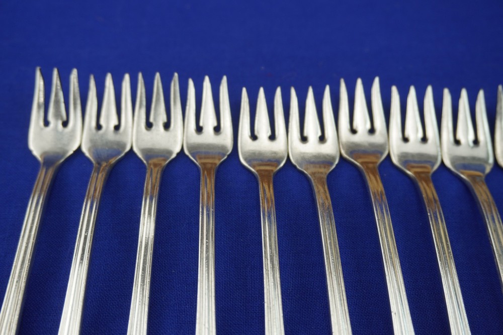 Oneida Hotel Plate (12) Cocktail Forks