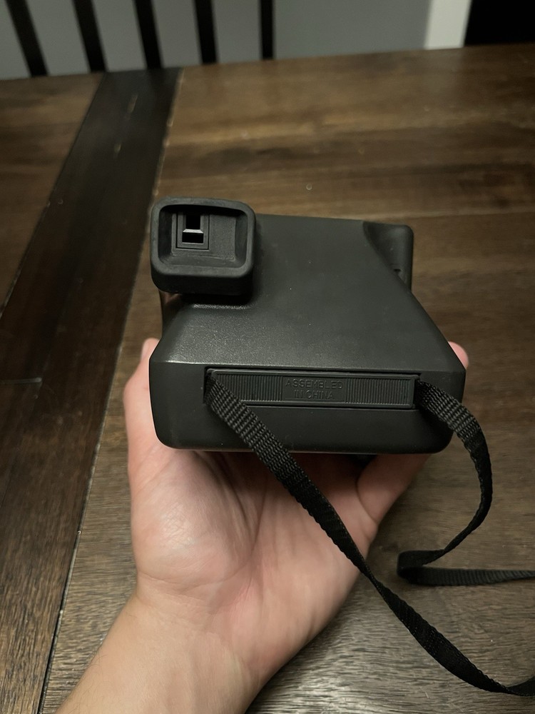 Polaroid One Step Flash 600 Film Instant Camera