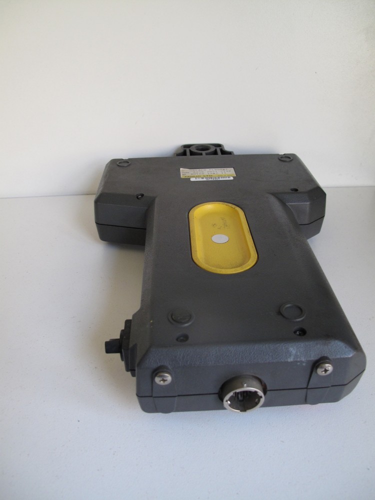 FANUC A05B-2051-C142 TEACH PENDANT