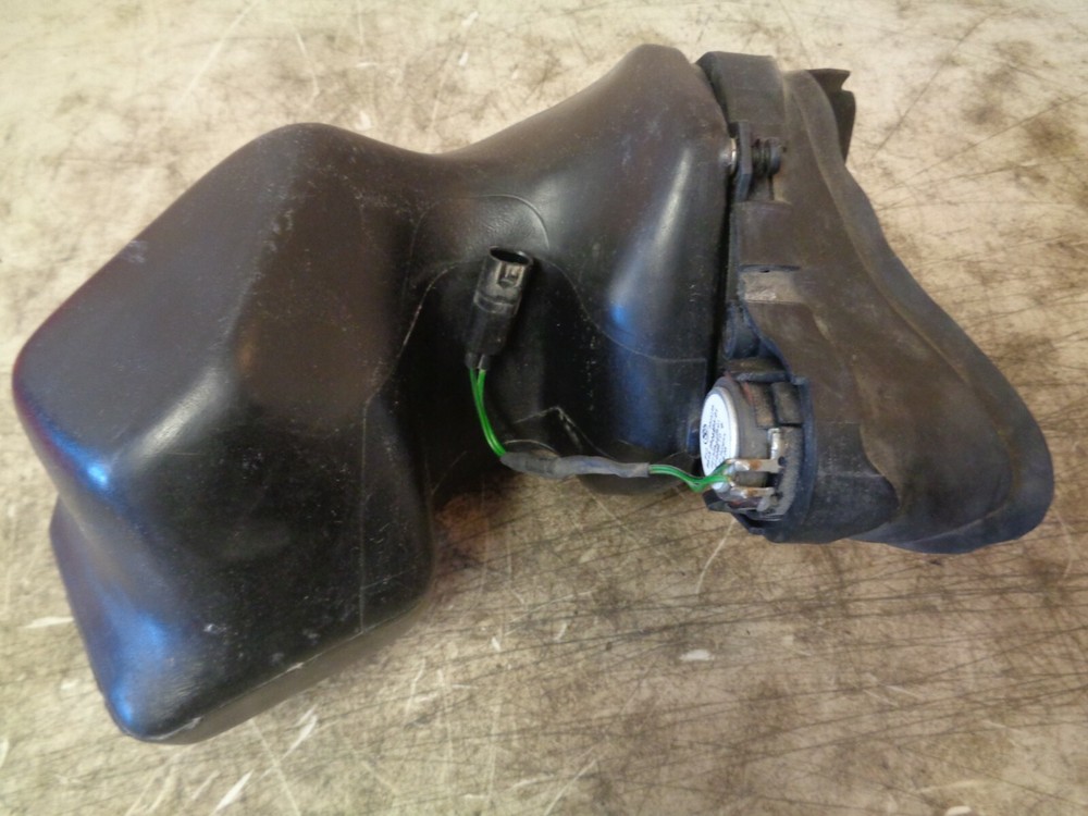 2006 BMW K1200LT FRONT RIGHT SPEAKER AND BOX OEM