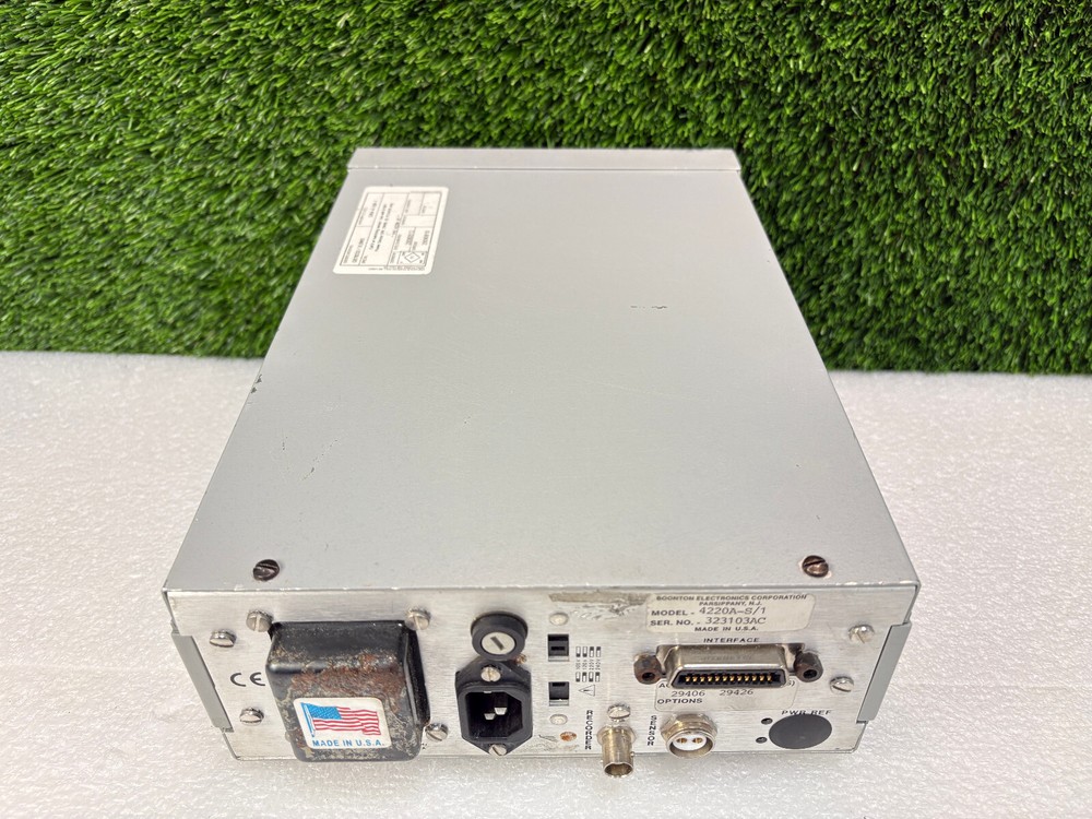 Pre Owned | Boonton Electronics 4220A RF Power Meter - White w/ Power Cord