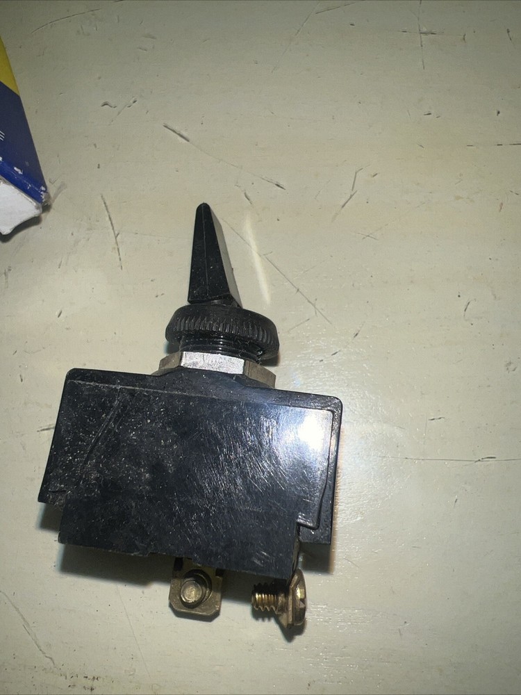 Cole Hersee 54100-01-BX SPST Toggle Switch