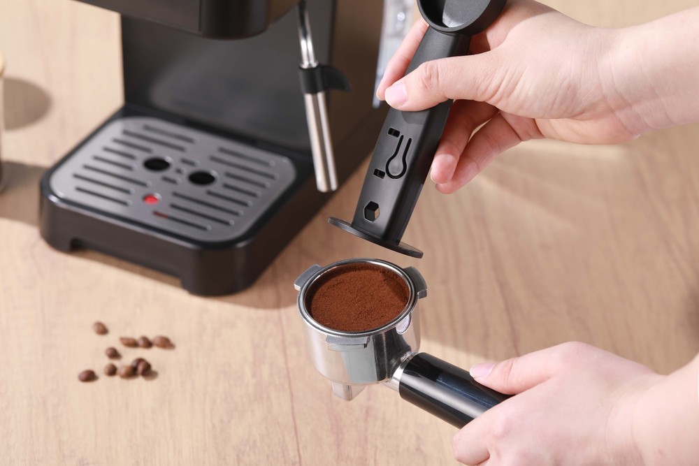 Mainstays 15 Bar, 2-Cup Black Matte Espresso Machine