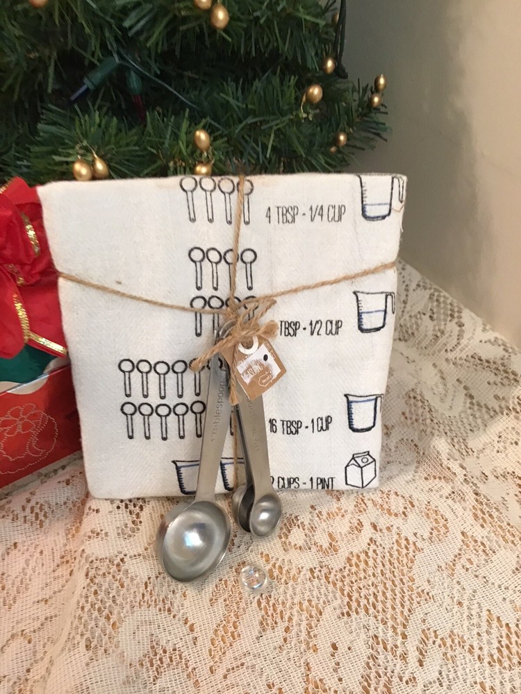 Mud Pie Home Baking Measuring Spoon Conversation Kitchen Towel Set