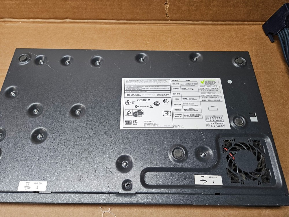 Cisco 2500 Series 2509 Access Server + Octal Cable + Power Cable *Tested*