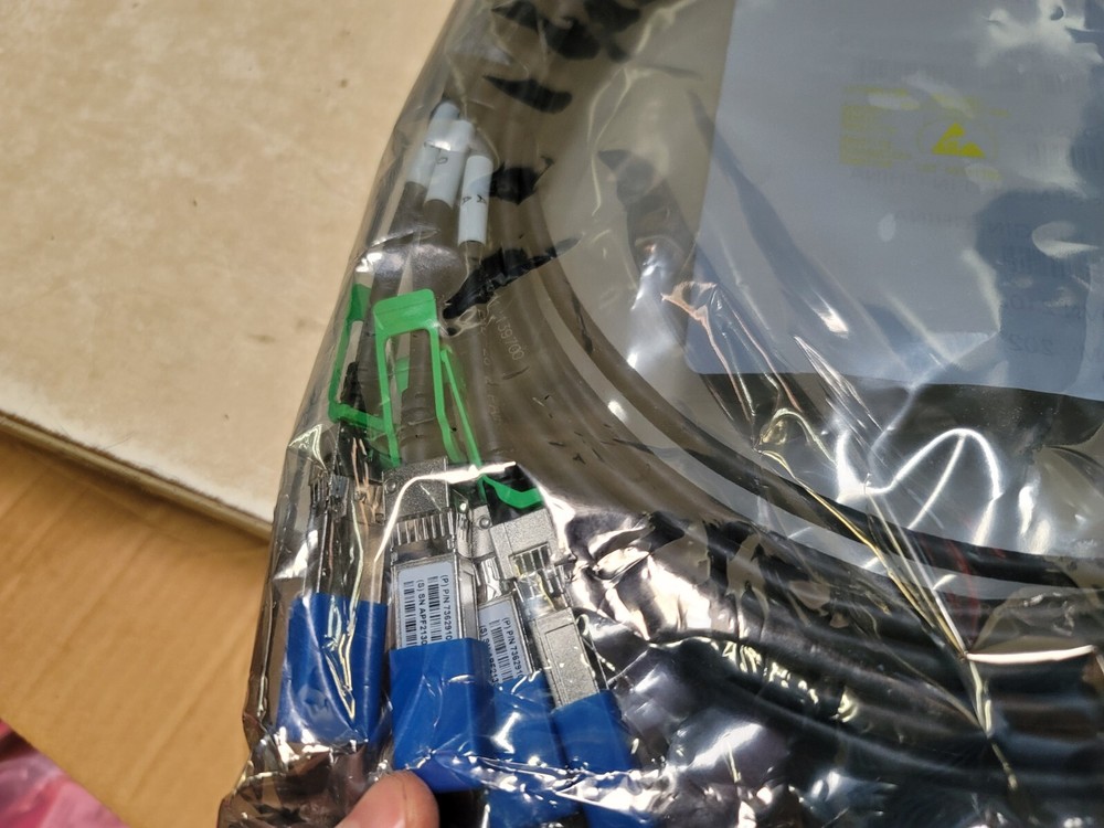 ORACLE COMPONENTS 7362910 CABLE WITH TRANSCEIVERS factory sealed