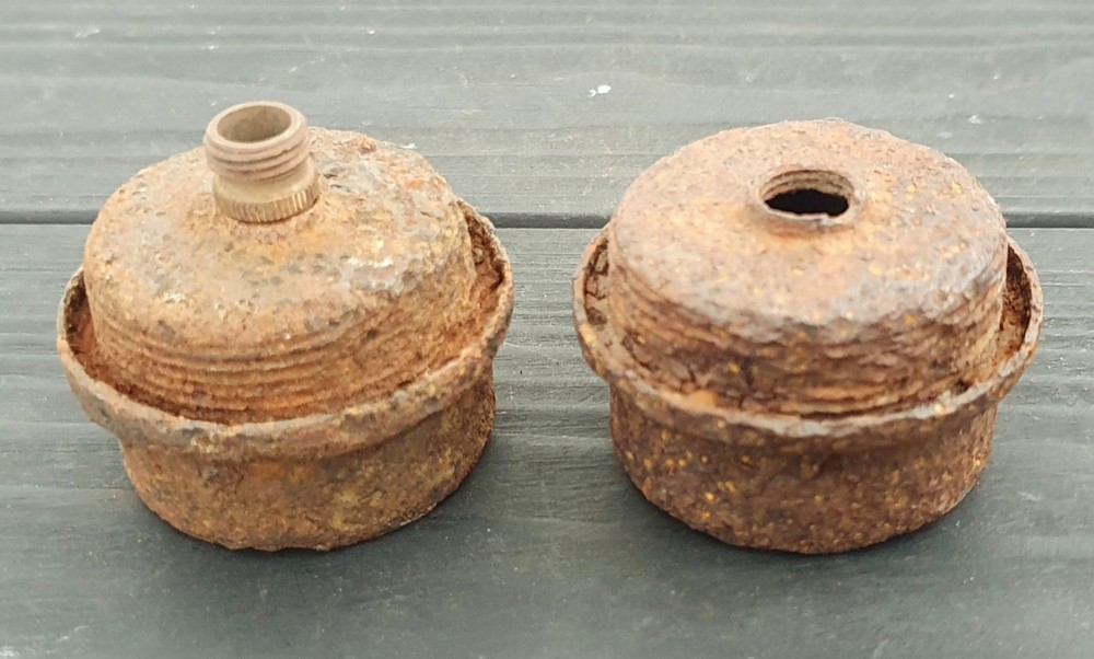 2 pieces Original German Item  M-24  WW2
