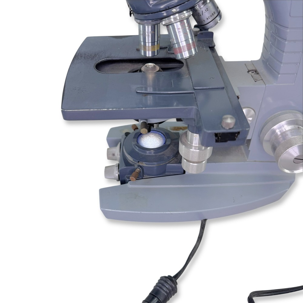 AO Spencer Series 10 Dual Binocular Microscope 4 Objectives Infinity Plan Achro