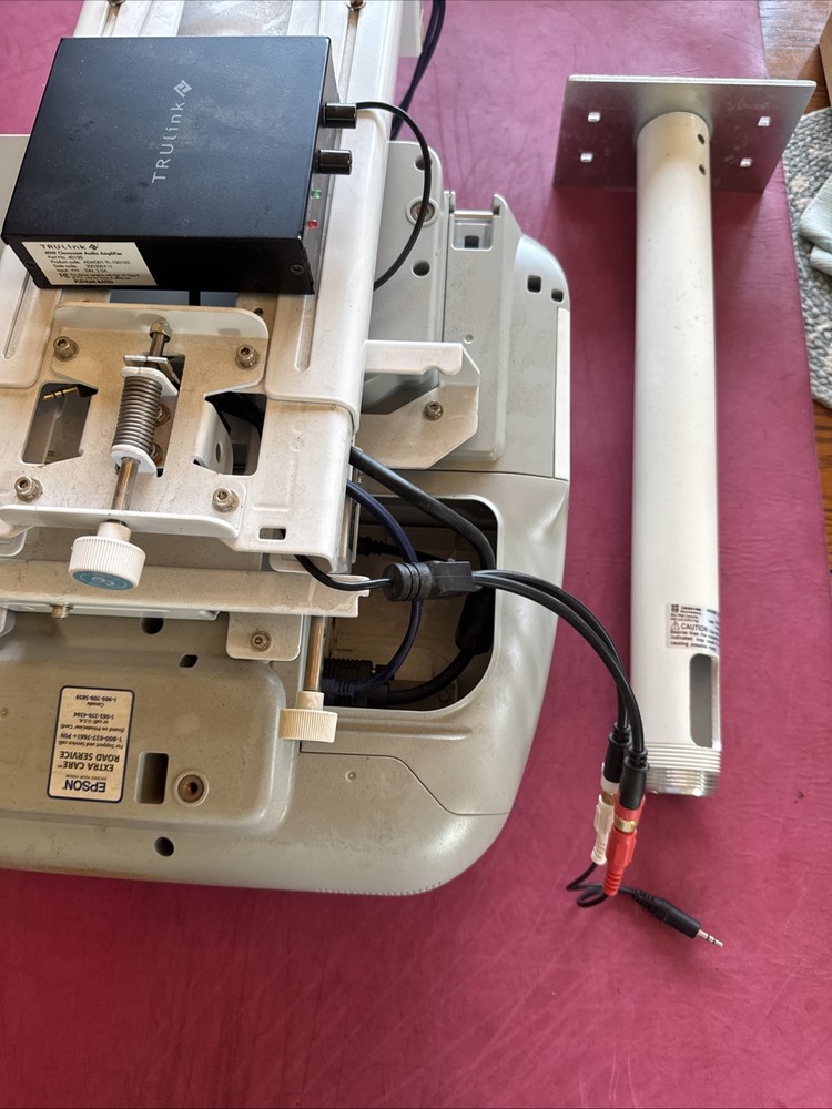 Ultra Short Throw Epson PowerLite 585W 3LCD Projector