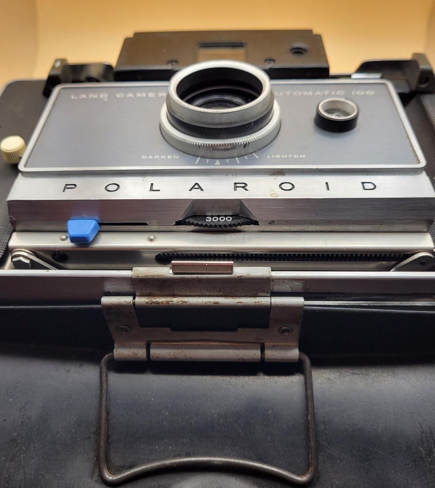Vintage Polaroid Automatic 100 Land Camera w/Flash & Carrying Strap *UNTESTED*📸