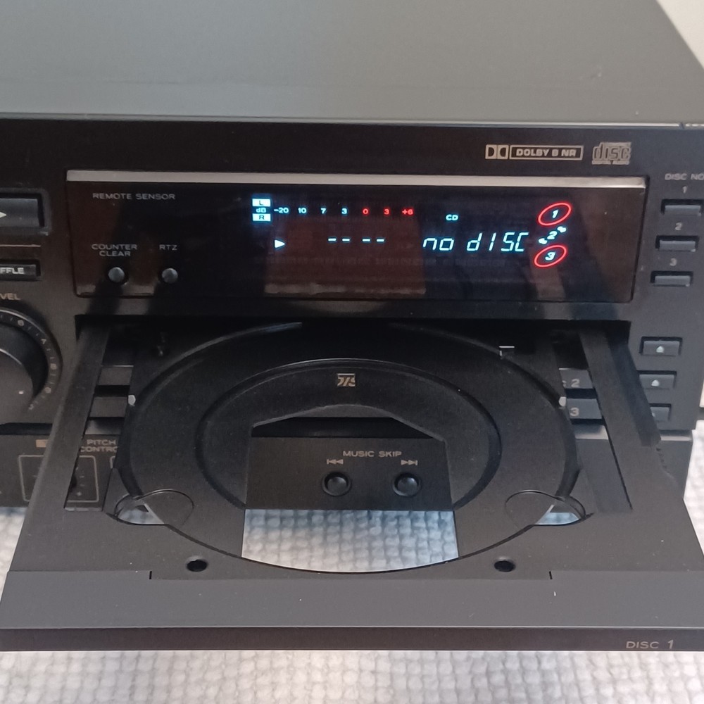 TEAC AD-600 Cassette CD Player Changer Combo - Untested / Powers On