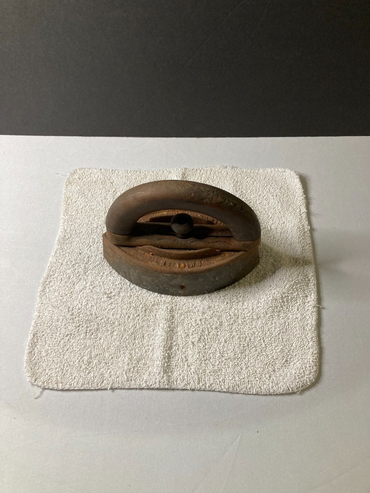Antique Belmont Hardware Co. Sad Iron Size 2