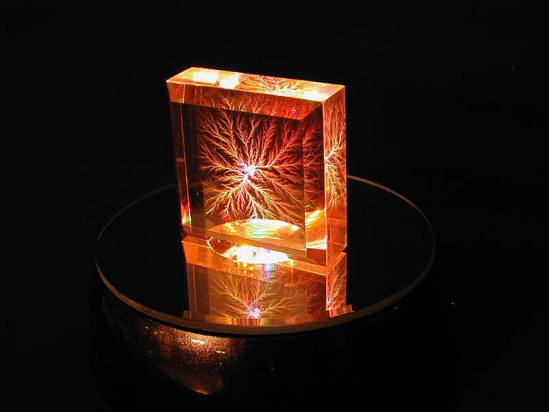 2" x 2" x 3/4" Beveled Lightning Lichtenberg Figure & Multicolor Lighted Base