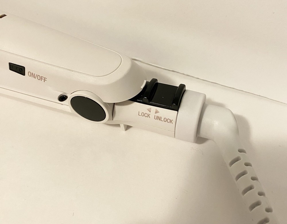 Conair Double Ceramic 1” White Flat Iron Model CS221N