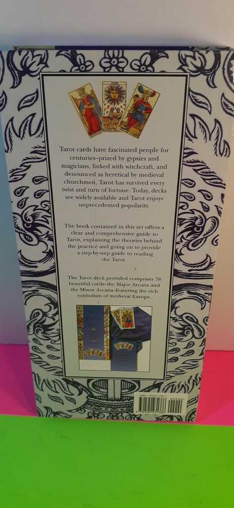 Complete Tarot 78-Card Set, includes Booklet and Bag