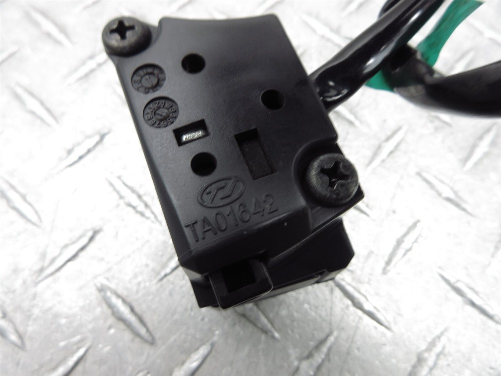 2011 11-13 Ducati Monster 796 Right Handlebar Control Switch Handle Bar Button