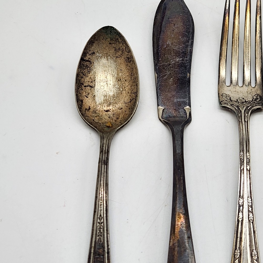 Antique Silverplate Lot Serving & Dinner Fork/Cheese Knife/Teaspoon TARNISHED