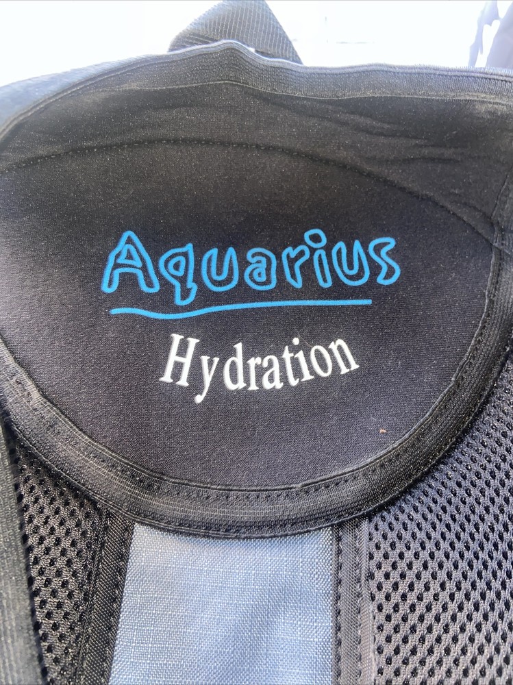Vaude Backpack Red Gray Hiking Aquarius Hydration Beetle Juice