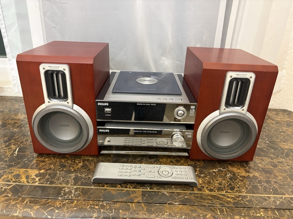Philips MCD702 Micro Theatre DVD/CD Player, Tuner, Amp, Speakers, Remote WORKING