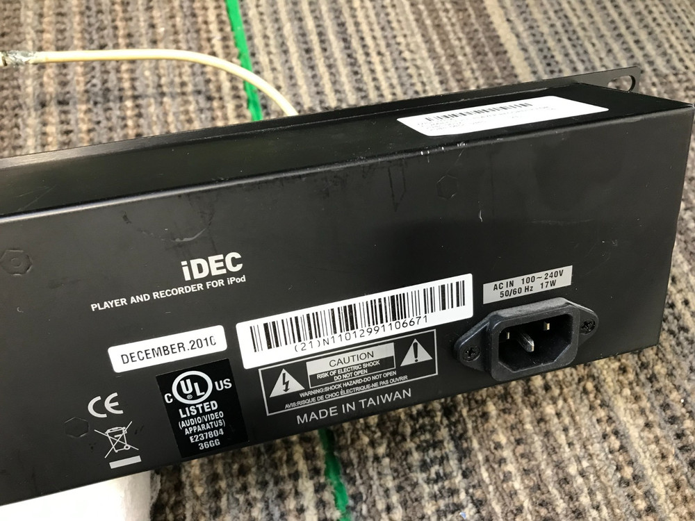 NuMark iDec Player and Recorder for iPod Rack Mount input/output**